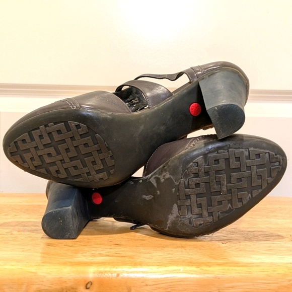 EUC Camper 37/7 Grey and Blue Genuine Leather Two Buckle Heels - Picture 13 of 14